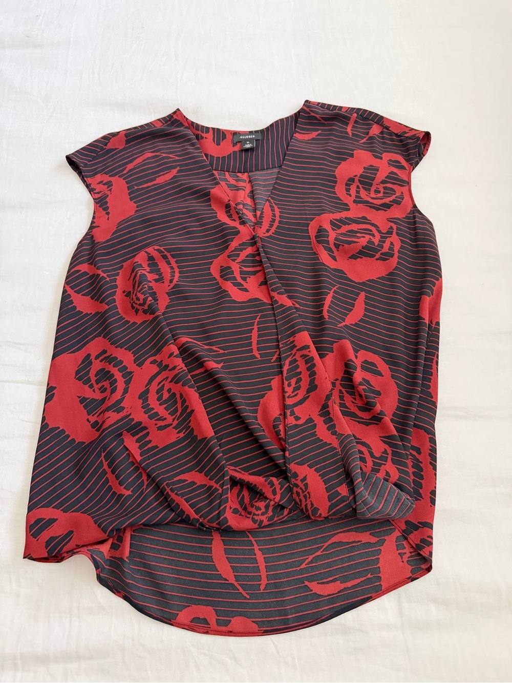Halogen Red Floral Twist-Hem Blouse